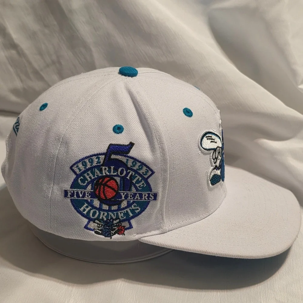 Mitchell & Ness Charlotte Hornets Snapback‎ Hat White 5 Year Anniversary Patch